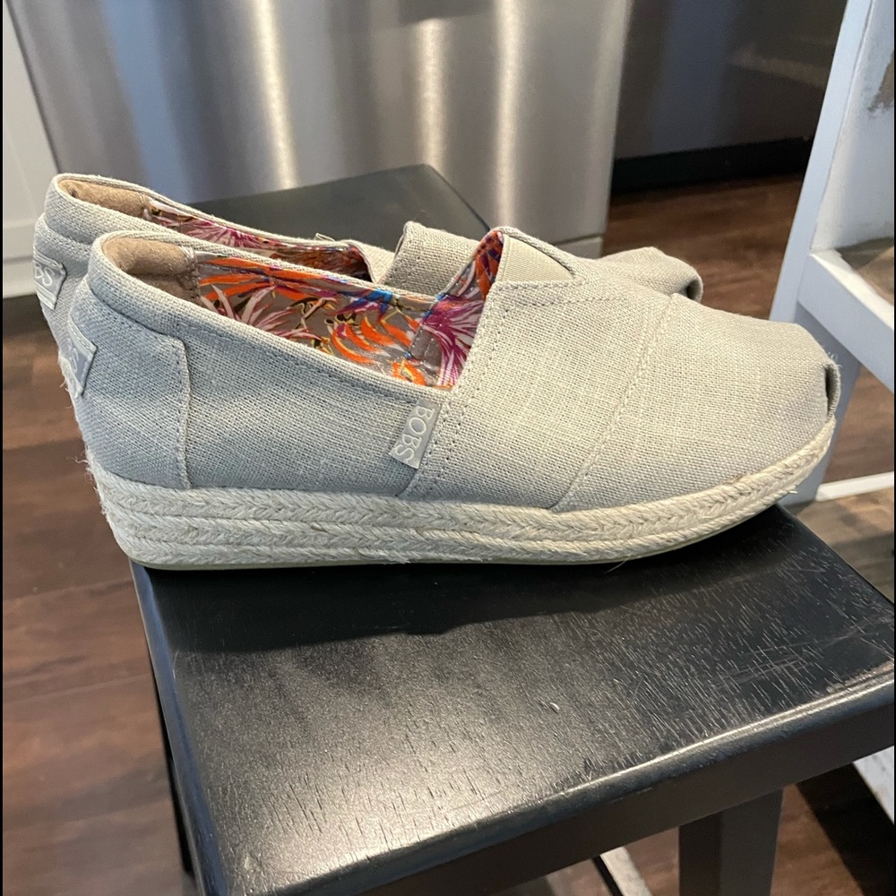Brand new cute and comfy Bobs